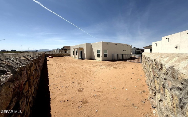 12364 BEN DOWELL Way, El Paso, TX 79934, 4 Bedrooms Bedrooms, ,2 BathroomsBathrooms,Residential,For Sale,12364 BEN DOWELL Way,0,941369