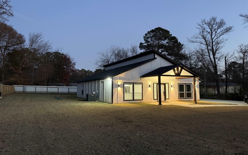 10184 Las Vegas, Tyler, TX 75704, 3 Bedrooms Bedrooms, ,2 BathroomsBathrooms,Residential,For Sale,10184 Las Vegas,0,26004556