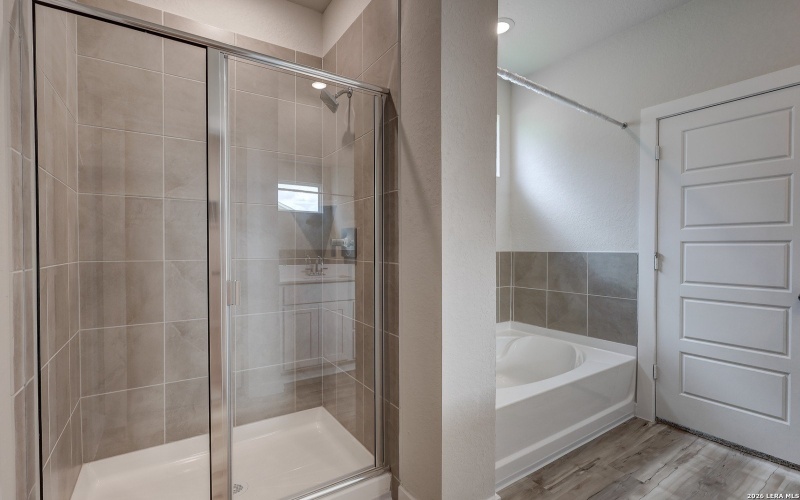 10520 EDDLEMAN COVE, San Antonio, TX 78252, 5 Bedrooms Bedrooms, ,5 BathroomsBathrooms,Residential,For Sale,10520 EDDLEMAN COVE,0,1953823