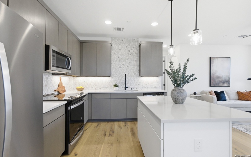 315 Holton Drive unit: 102, Austin, TX 78737, 3 Bedrooms Bedrooms, ,3 BathroomsBathrooms,Residential,For Sale,315 Holton Drive unit: 102,0,1953965