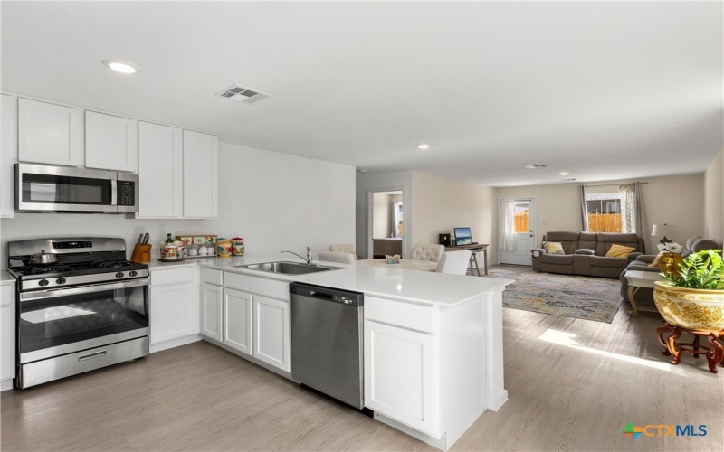 11543 Field Briar, Converse, TX 78109, 3 Bedrooms Bedrooms, ,2 BathroomsBathrooms,Residential,For Sale,11543 Field Briar,0,606986