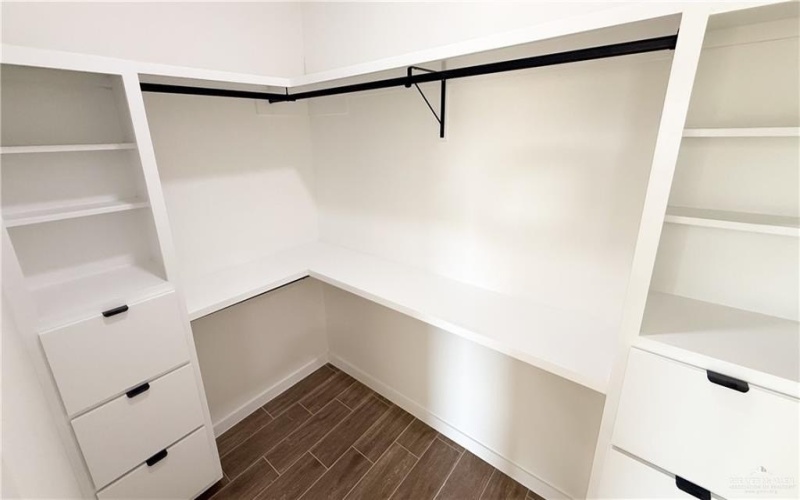 5909 N Playa Del Sol Street, Edinburg, TX 78542, 3 Bedrooms Bedrooms, ,2 BathroomsBathrooms,Residential,For Sale,5909 N Playa Del Sol Street,0,500459