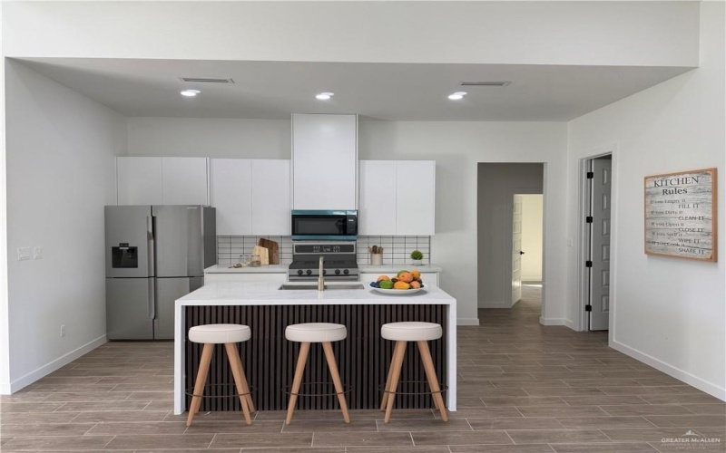 5909 N Playa Del Sol Street, Edinburg, TX 78542, 3 Bedrooms Bedrooms, ,2 BathroomsBathrooms,Residential,For Sale,5909 N Playa Del Sol Street,0,500459