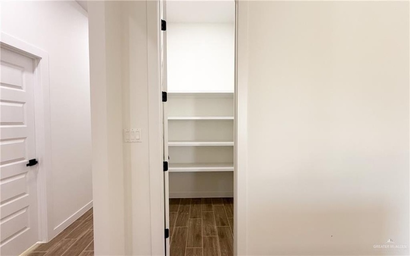 5909 N Playa Del Sol Street, Edinburg, TX 78542, 3 Bedrooms Bedrooms, ,2 BathroomsBathrooms,Residential,For Sale,5909 N Playa Del Sol Street,0,500459