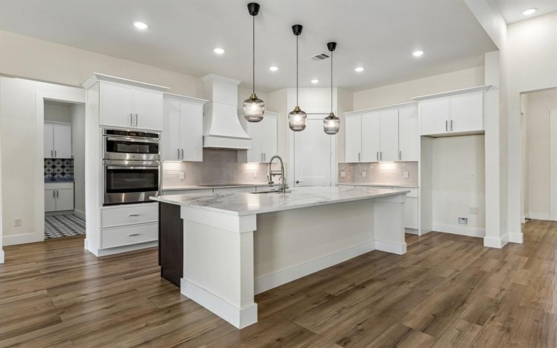 3710 Castle Drive, Rowlett, TX 75089, 6 Bedrooms Bedrooms, ,6 BathroomsBathrooms,Residential,For Sale,3710 Castle Drive,0,21180680