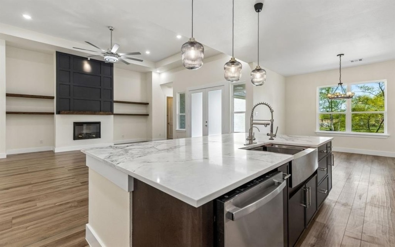 3710 Castle Drive, Rowlett, TX 75089, 6 Bedrooms Bedrooms, ,6 BathroomsBathrooms,Residential,For Sale,3710 Castle Drive,0,21180680