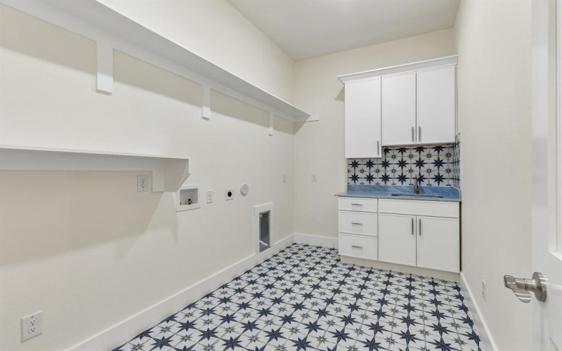 3710 Castle Drive, Rowlett, TX 75089, 6 Bedrooms Bedrooms, ,6 BathroomsBathrooms,Residential,For Sale,3710 Castle Drive,0,21180680