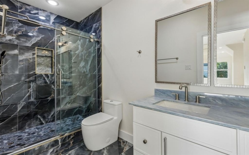 3710 Castle Drive, Rowlett, TX 75089, 6 Bedrooms Bedrooms, ,6 BathroomsBathrooms,Residential,For Sale,3710 Castle Drive,0,21180680