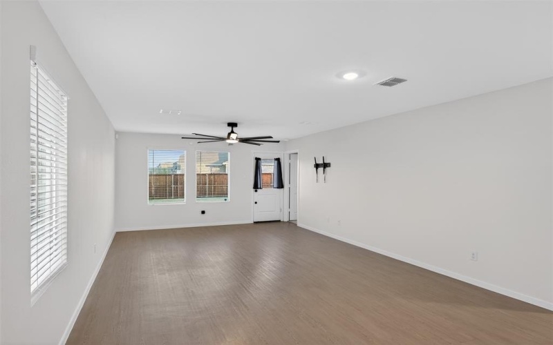 6201 Tilden Avenue, Pilot Point, TX 76258, 4 Bedrooms Bedrooms, ,2 BathroomsBathrooms,Residential,For Sale,6201 Tilden Avenue,0,21194170