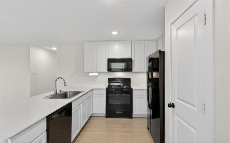 6201 Tilden Avenue, Pilot Point, TX 76258, 4 Bedrooms Bedrooms, ,2 BathroomsBathrooms,Residential,For Sale,6201 Tilden Avenue,0,21194170