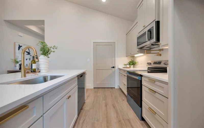 929 E Magnolia Avenue, Fort Worth, TX 76104, 4 Habitaciones Habitaciones , ,2 BañosBaños,Residential,En Venta,929 E Magnolia Avenue,0,21217035