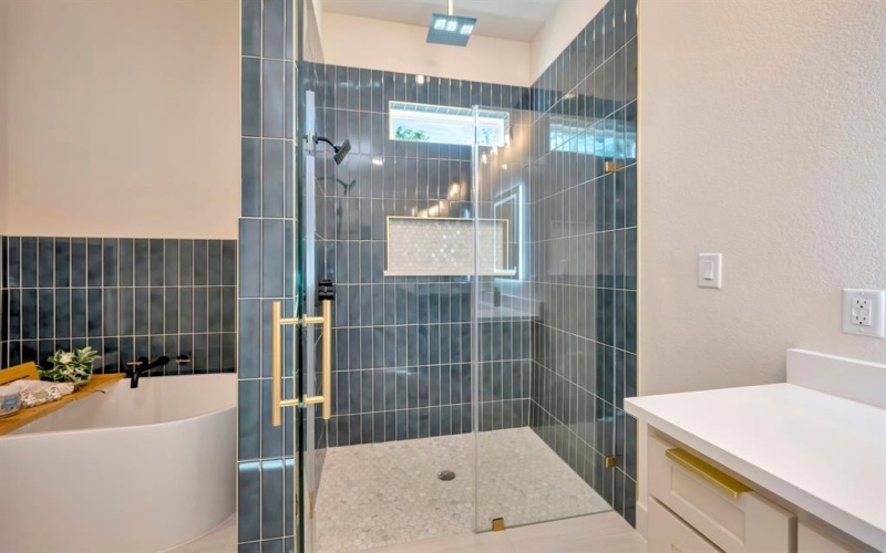 929 E Magnolia Avenue, Fort Worth, TX 76104, 4 Habitaciones Habitaciones , ,2 BañosBaños,Residential,En Venta,929 E Magnolia Avenue,0,21217035