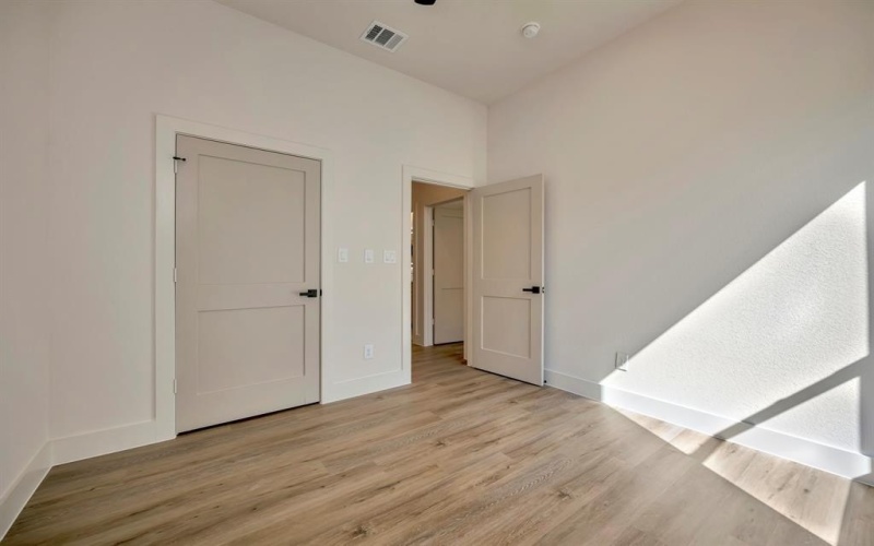 929 E Magnolia Avenue, Fort Worth, TX 76104, 4 Habitaciones Habitaciones , ,2 BañosBaños,Residential,En Venta,929 E Magnolia Avenue,0,21217035