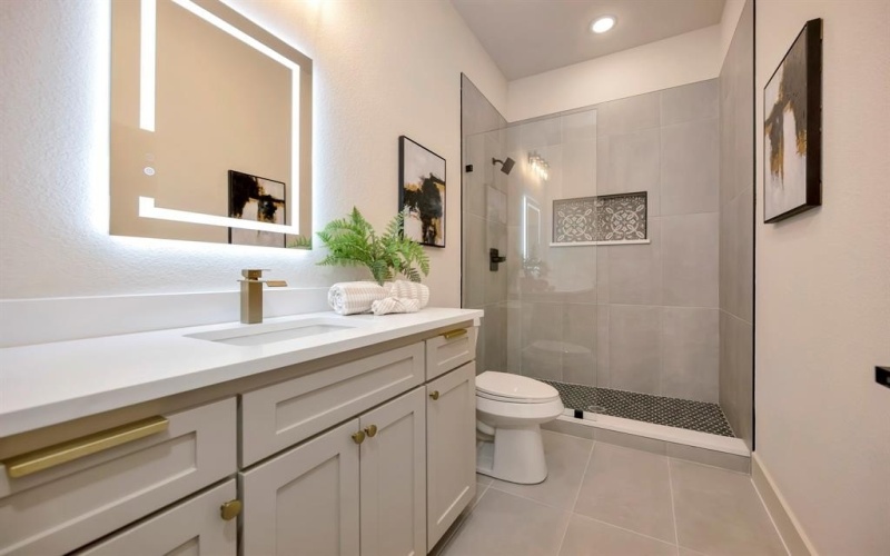 929 E Magnolia Avenue, Fort Worth, TX 76104, 4 Habitaciones Habitaciones , ,2 BañosBaños,Residential,En Venta,929 E Magnolia Avenue,0,21217035