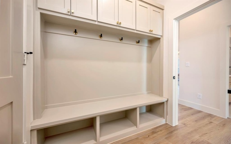 929 E Magnolia Avenue, Fort Worth, TX 76104, 4 Habitaciones Habitaciones , ,2 BañosBaños,Residential,En Venta,929 E Magnolia Avenue,0,21217035