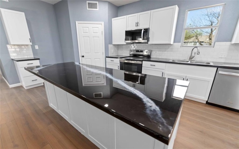 1111 Magnolia Street, Brownwood, TX 76801, 4 Habitaciones Habitaciones , ,2 BañosBaños,Residential,En Venta,1111 Magnolia Street,0,21220429