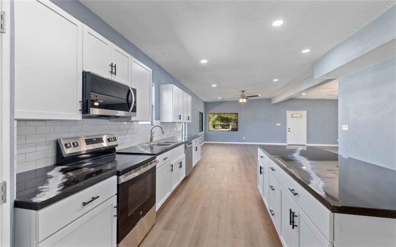 1111 Magnolia Street, Brownwood, TX 76801, 4 Habitaciones Habitaciones , ,2 BañosBaños,Residential,En Venta,1111 Magnolia Street,0,21220429