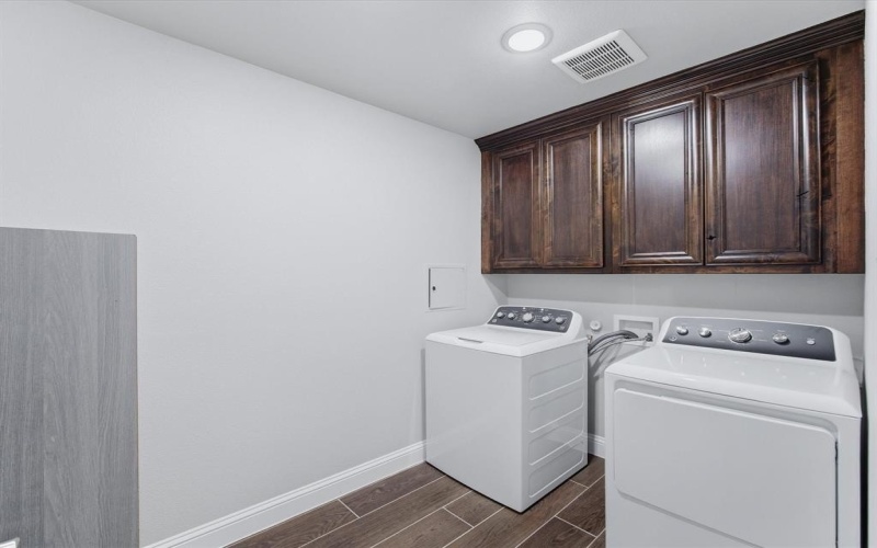 603 S Houston Street, Edgewood, TX 75117, 9 Habitaciones Habitaciones , ,3 BañosBaños,Residential,En Venta,603 S Houston Street,0,21221887