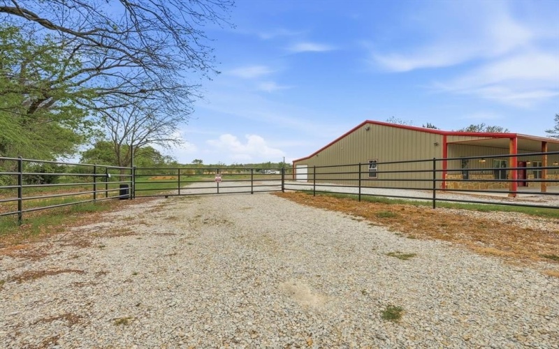1445 County Road 3690, Paradise, TX 76073, 3 Bedrooms Bedrooms, ,3 BathroomsBathrooms,Residential,For Sale,1445 County Road 3690,0,21223626