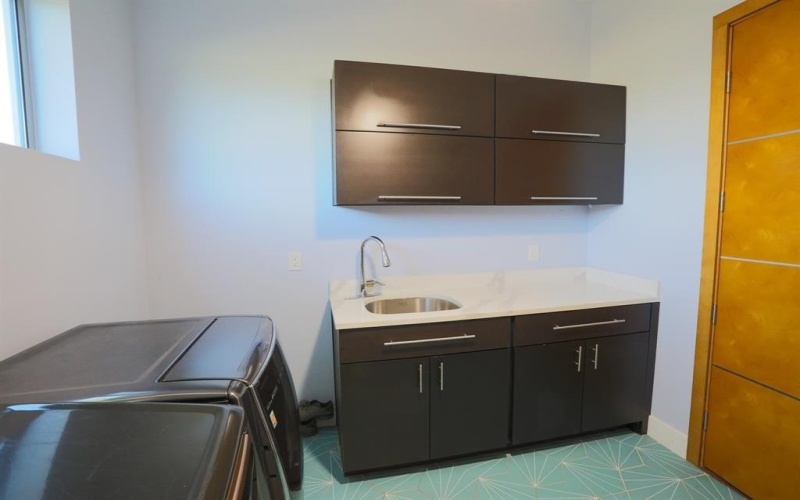 1719 Right Field Court, Cedar Hill, TX 75104, 4 Bedrooms Bedrooms, ,5 BathroomsBathrooms,Residential,For Sale,1719 Right Field Court,0,21224763