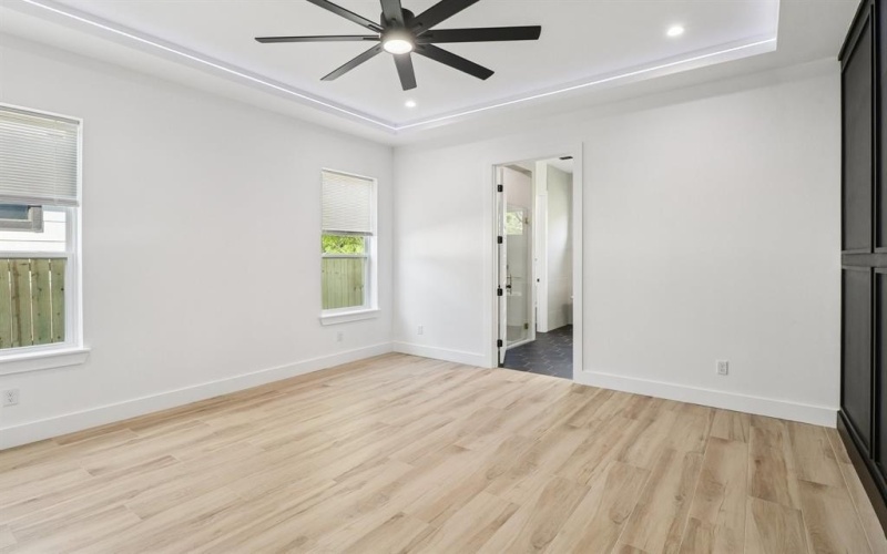 3513 Nomas Street, Dallas, TX 75216, 4 Bedrooms Bedrooms, ,5 BathroomsBathrooms,Residential,For Sale,3513 Nomas Street,0,21224984