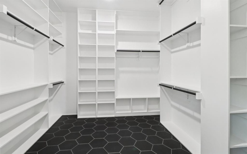 3513 Nomas Street, Dallas, TX 75216, 4 Bedrooms Bedrooms, ,5 BathroomsBathrooms,Residential,For Sale,3513 Nomas Street,0,21224984