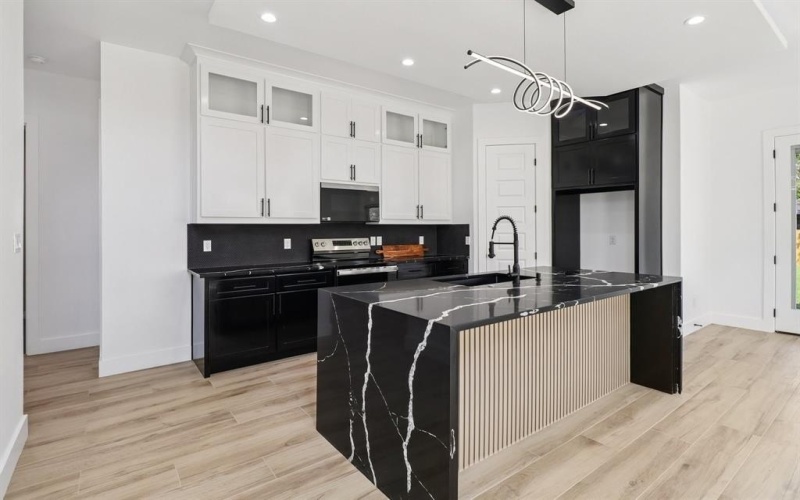 3513 Nomas Street, Dallas, TX 75216, 4 Bedrooms Bedrooms, ,5 BathroomsBathrooms,Residential,For Sale,3513 Nomas Street,0,21224984