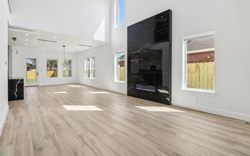 3513 Nomas Street, Dallas, TX 75216, 4 Bedrooms Bedrooms, ,5 BathroomsBathrooms,Residential,For Sale,3513 Nomas Street,0,21224984