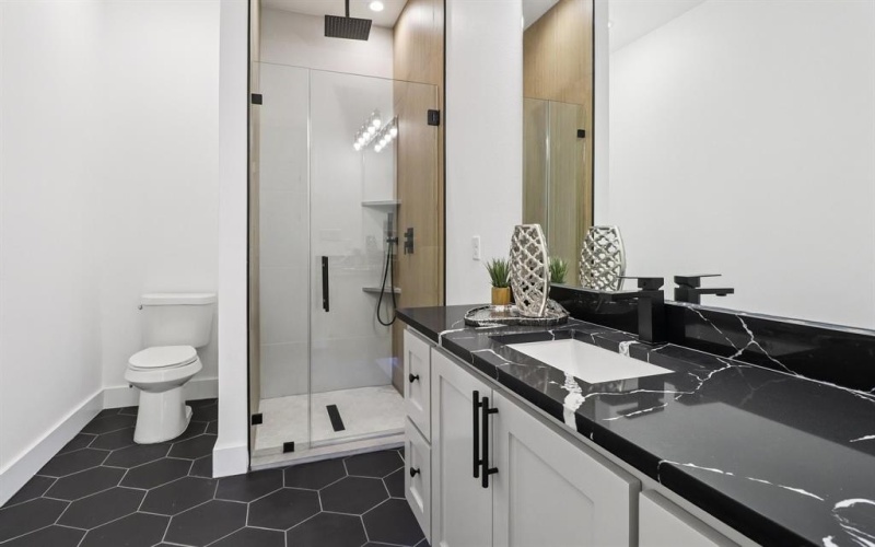 3513 Nomas Street, Dallas, TX 75216, 4 Bedrooms Bedrooms, ,5 BathroomsBathrooms,Residential,For Sale,3513 Nomas Street,0,21224984