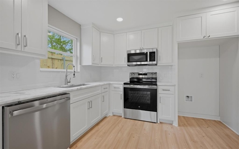 1016 S 1st Street, Sherman, TX 75090, 2 Bedrooms Bedrooms, ,2 BathroomsBathrooms,Residential,For Sale,1016 S 1st Street,0,21225035