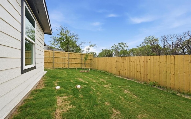 1016 S 1st Street, Sherman, TX 75090, 2 Bedrooms Bedrooms, ,2 BathroomsBathrooms,Residential,For Sale,1016 S 1st Street,0,21225035