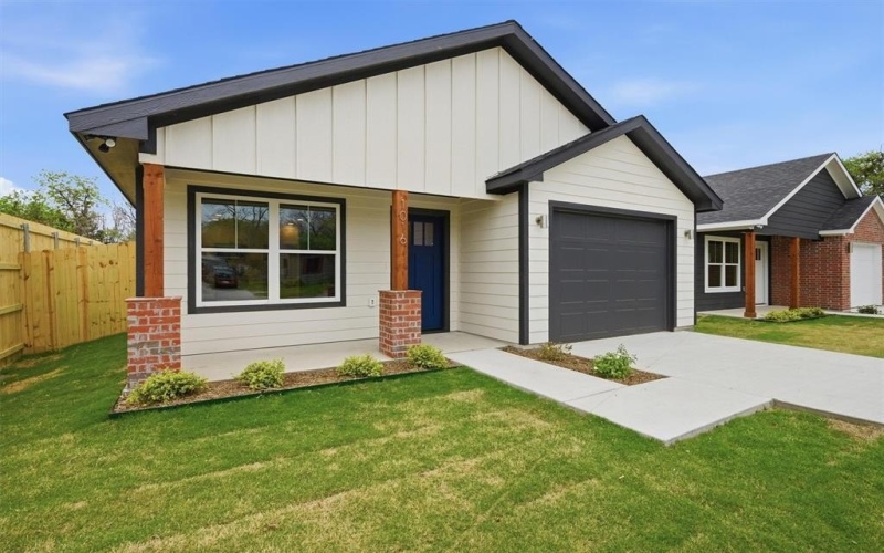 1016 S 1st Street, Sherman, TX 75090, 2 Bedrooms Bedrooms, ,2 BathroomsBathrooms,Residential,For Sale,1016 S 1st Street,0,21225035