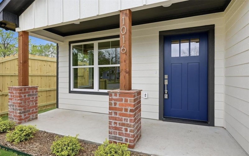 1016 S 1st Street, Sherman, TX 75090, 2 Bedrooms Bedrooms, ,2 BathroomsBathrooms,Residential,For Sale,1016 S 1st Street,0,21225035