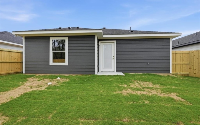 1012 S 1st Street, Sherman, TX 75090, 2 Habitaciones Habitaciones , ,2 BañosBaños,Residential,En Venta,1012 S 1st Street,0,21225052