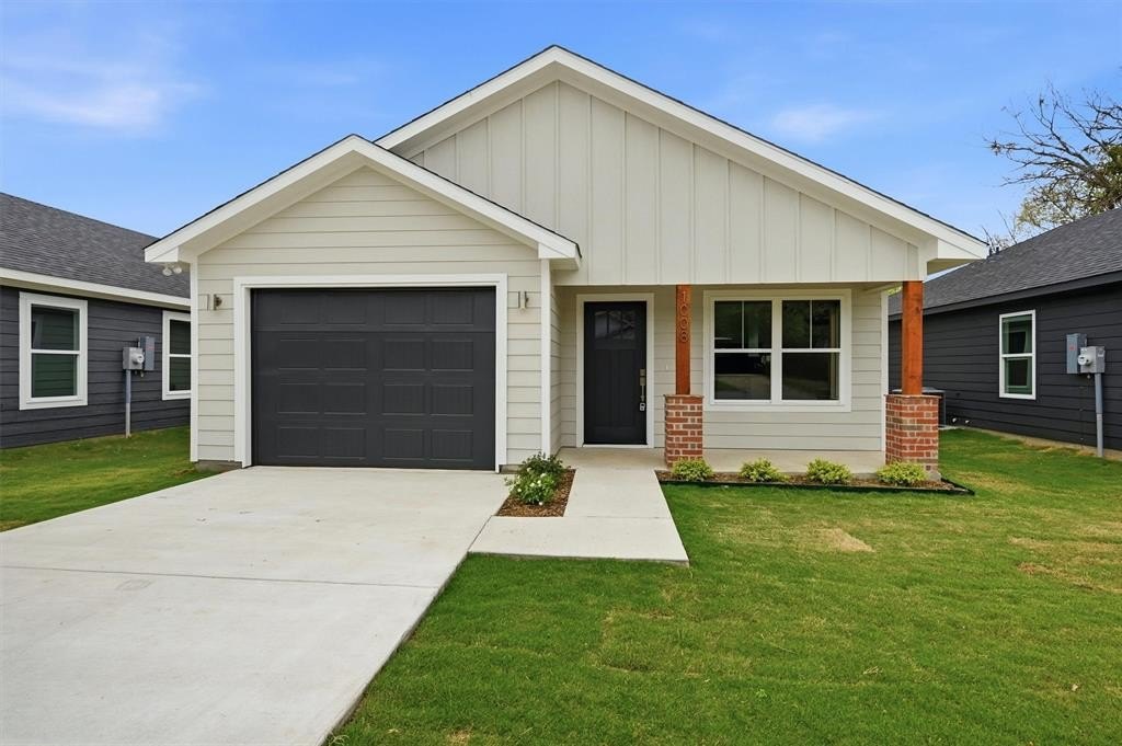 1008 S First Street, Sherman, TX 75090, 2 Habitaciones Habitaciones , ,2 BañosBaños,Residential,En Venta,1008 S First Street,0,21225072