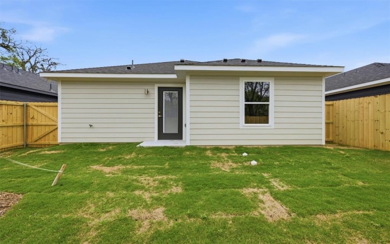 1008 S First Street, Sherman, TX 75090, 2 Habitaciones Habitaciones , ,2 BañosBaños,Residential,En Venta,1008 S First Street,0,21225072