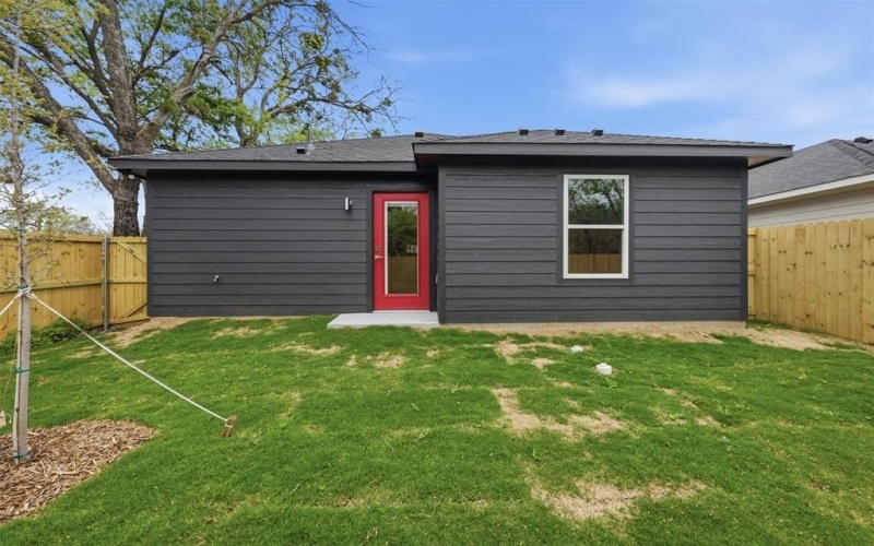 1004 S 1st Street, Sherman, TX 75090, 2 Habitaciones Habitaciones , ,2 BañosBaños,Residential,En Venta,1004 S 1st Street,0,21225084