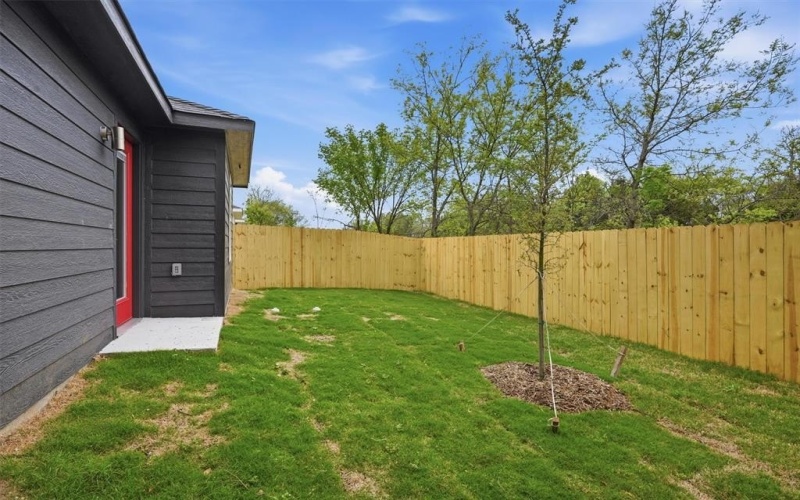 1004 S 1st Street, Sherman, TX 75090, 2 Habitaciones Habitaciones , ,2 BañosBaños,Residential,En Venta,1004 S 1st Street,0,21225084