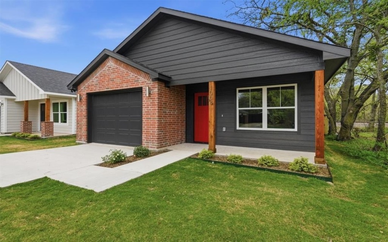 1004 S 1st Street, Sherman, TX 75090, 2 Habitaciones Habitaciones , ,2 BañosBaños,Residential,En Venta,1004 S 1st Street,0,21225084