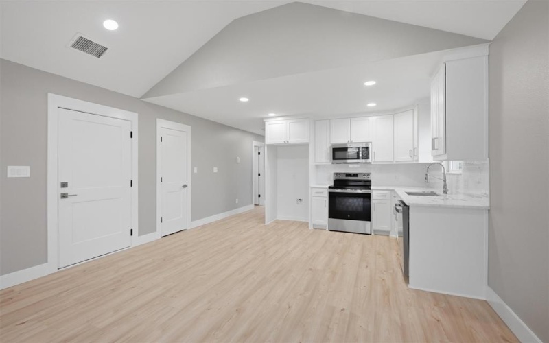 1004 S 1st Street, Sherman, TX 75090, 2 Habitaciones Habitaciones , ,2 BañosBaños,Residential,En Venta,1004 S 1st Street,0,21225084