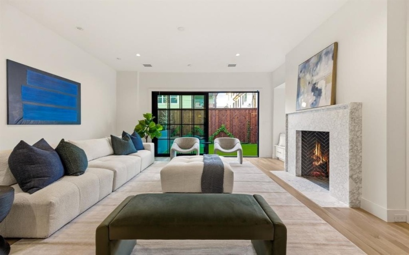 4031 Herschel Avenue, Dallas, TX 75219, 3 Habitaciones Habitaciones , ,3 BañosBaños,Residential,En Venta,4031 Herschel Avenue,0,21225330