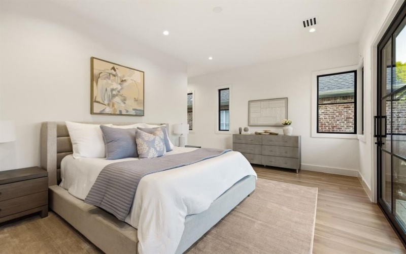 4031 Herschel Avenue, Dallas, TX 75219, 3 Habitaciones Habitaciones , ,3 BañosBaños,Residential,En Venta,4031 Herschel Avenue,0,21225330