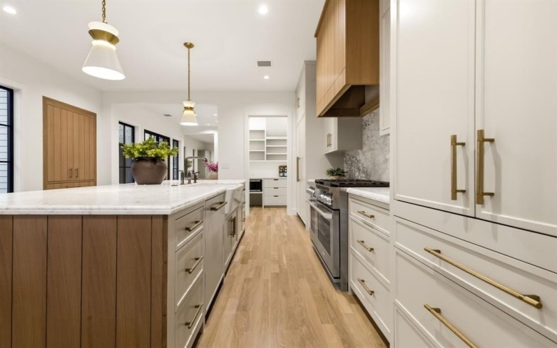 4031 Herschel Avenue, Dallas, TX 75219, 3 Habitaciones Habitaciones , ,3 BañosBaños,Residential,En Venta,4031 Herschel Avenue,0,21225330