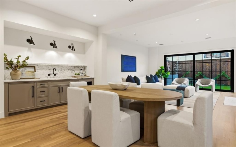 4031 Herschel Avenue, Dallas, TX 75219, 3 Habitaciones Habitaciones , ,3 BañosBaños,Residential,En Venta,4031 Herschel Avenue,0,21225330