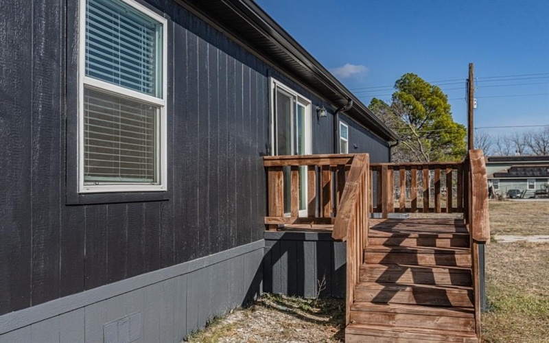 111 County Road 1303, Bridgeport, TX 76426, 4 Bedrooms Bedrooms, ,2 BathroomsBathrooms,Residential,For Sale,111 County Road 1303,0,21225642