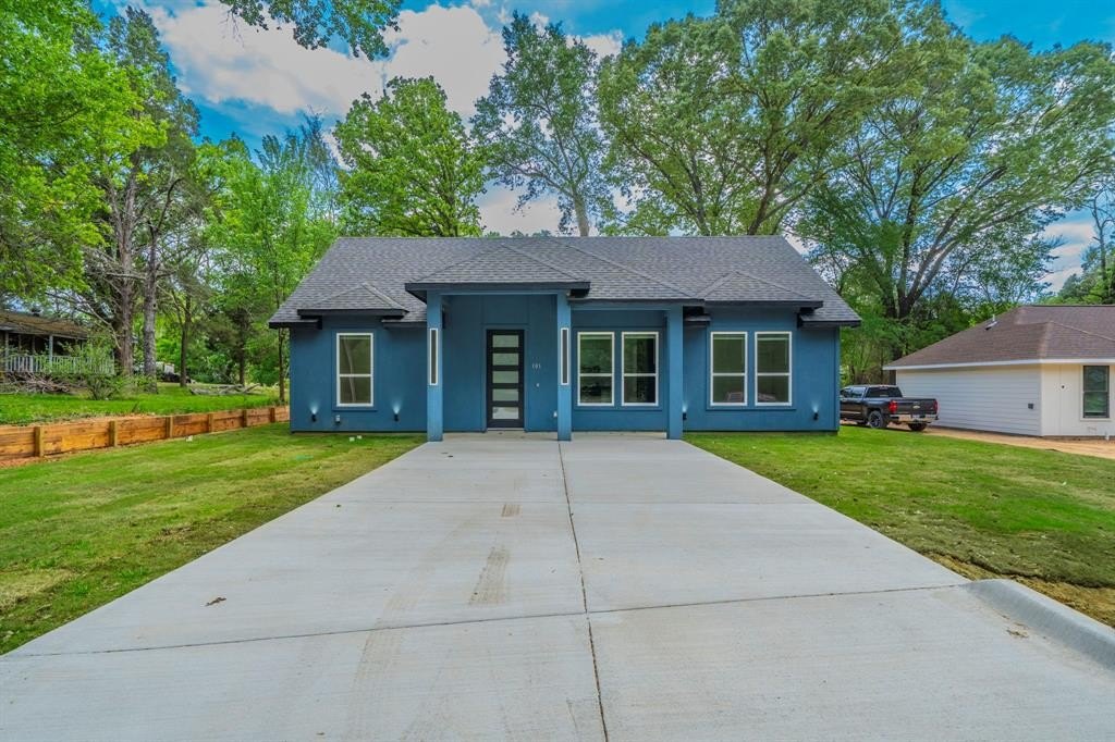 101 Bayside Drive, Malakoff, TX 75148, 3 Bedrooms Bedrooms, ,2 BathroomsBathrooms,Residential,For Sale,101 Bayside Drive,0,21225936