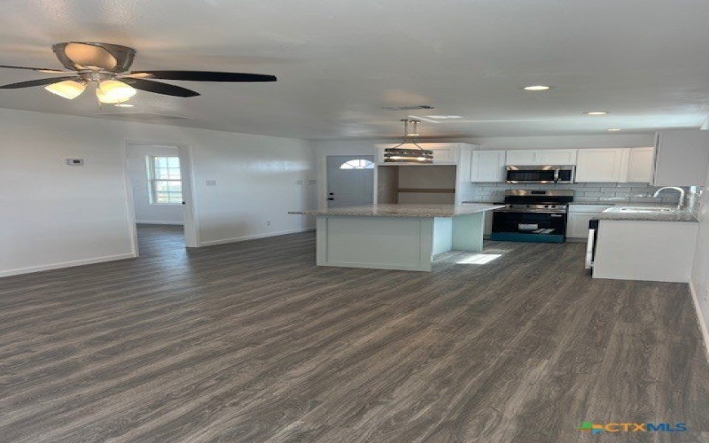 408 W Royal Oak Lane, Rockport, TX 78382, 3 Bedrooms Bedrooms, ,2 BathroomsBathrooms,Residential,For Sale,408 W Royal Oak Lane,0,609000