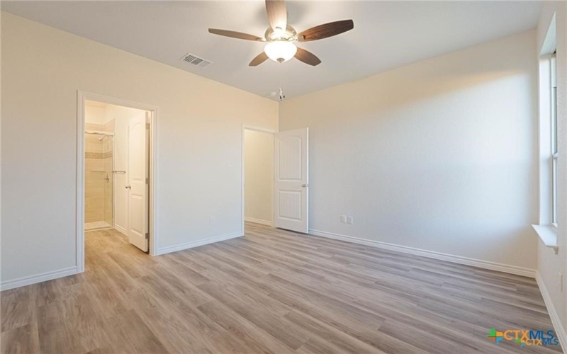 202 Adley Avenue unit: B, Copperas Cove, TX 76522, 3 Bedrooms Bedrooms, ,2 BathroomsBathrooms,Residential Multi Family,For Sale,202 Adley Avenue unit: B,0,609270