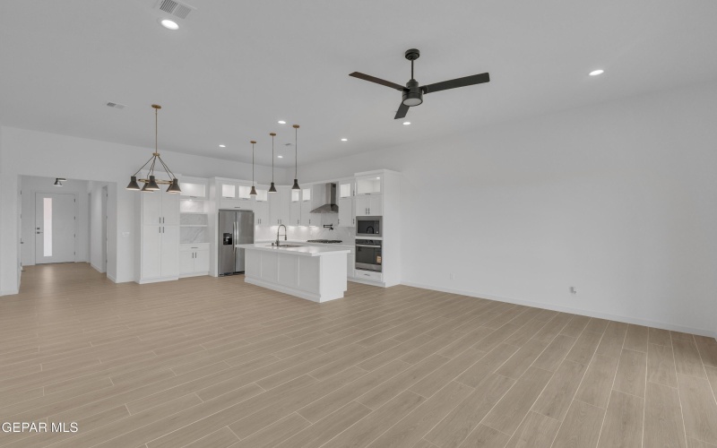 12805 Middlesbrough Avenue, El Paso, TX 79928, 4 Bedrooms Bedrooms, ,3 BathroomsBathrooms,Residential,For Sale,12805 Middlesbrough Avenue,0,941437