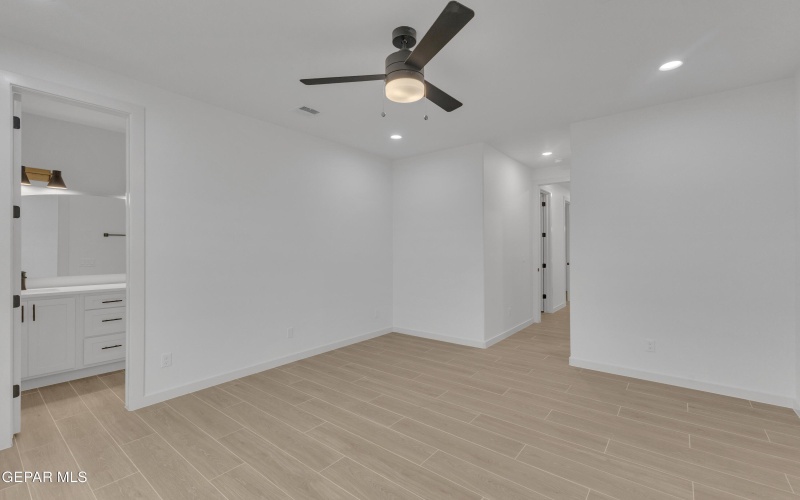 12805 Middlesbrough Avenue, El Paso, TX 79928, 4 Bedrooms Bedrooms, ,3 BathroomsBathrooms,Residential,For Sale,12805 Middlesbrough Avenue,0,941437